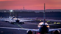 Lufthansa telah sangat terpukul dengan adanya wabah corona dimana jumlah konsumennnya menurun drastis. Frank Rumpenhorst/dpa via AP.