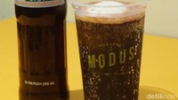 Tak ketinggalan Badak Float yang menggabungkan minuman soda Cap Badak legendaris dari Medan, dengan es krim vanila yang membuat rasanya mirip seperti Root Beer yang dingin menyegarkan. Foto: doc. detikfood
