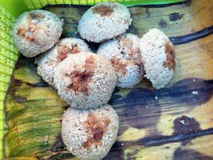 Legit Wangi Putu Kaddaro, Kue Tradisional Polewali Mandar