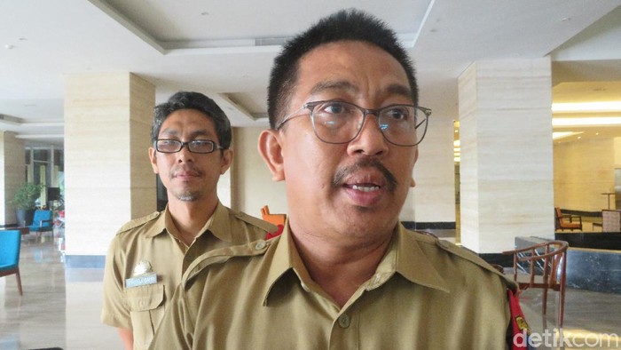 Plt Kepala Disdik Sulsel, Basri (Noval Dhwinuari/detikcom)