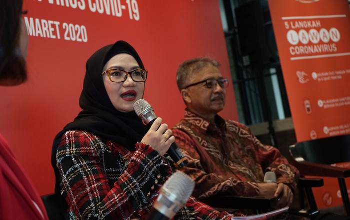 PERSI Bahas Kewaspadaan Industri RS Hadapi Corona Perhimpunan Rumah Sakit Seluruh Indonesia (PERSI) bekerjasama dengan Unilever Indonesia. Mereka membahas kewaspadaan industri RS menghadapi corona.