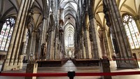 Suasana di Gereja Cologne, Jerman, Minggu (15/3).