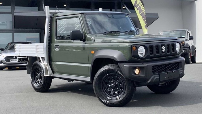 Suzuki Jimny Pikap Konversi ini dilakukan dealer dan dijual secara resmi