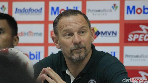 dejan antonic pss sleman shopee liga 1 2020 dejan antonic pss sleman shopee liga 1 2020