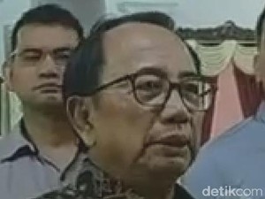Bupati Blitar Sebut Belum Perlu Liburkan Sekolah, Hanya Larang Kegiatan Massal