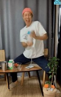 Seunghoon 'WINNER' Pamer Bikin Milkshake Stroberi, Jangan Ditiru!