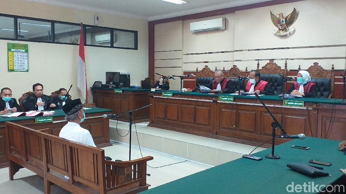 mantan bupati trenggalek