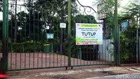 Pemprov DKI juga telah menutup sejumlah tempat hiburan di Jakarta.