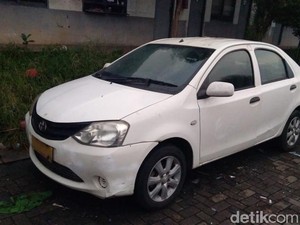 Mobil Bekas Taksi Rp 30 Jutaan Disulap Seperti Baru Keluar Dealer