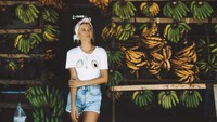 Tapi, dengan banyaknya agenda traveling, mereka berpikir menyewa adalah pemborosan. makanya mereka kompak untuk membangun rumah di Bali (Instagram Lauren Bullen)
