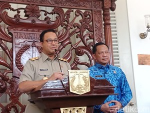 Anies: Memaksa Berkumpul Saat Pandemi Corona Akan Disanksi