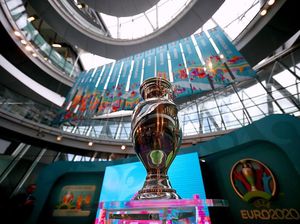 Batalkan Pesanan Hotel, UEFA Benar-benar Undur Piala Eropa 2020?