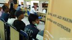 Intip Aktivitas di Samsat Pondok Gede yang Tetap Buka Layani Warga