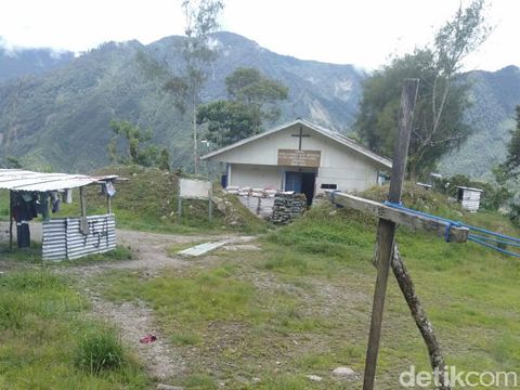 Kabur dari Kejaran TNI-Polri, KKB Rebut Gereja untuk Dijadikan Persembunyian