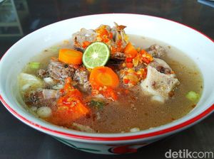 Sop Sapi Gosyen : Sluurp! Gurihnya Sop Daging dan Sop Sumsum