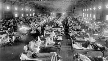Para penderita Flu Spanyol memenuhi sebuah rumah sakit di Kansas. Foto: National Archives