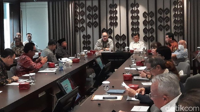 JK Sambangi Kantor Kadin