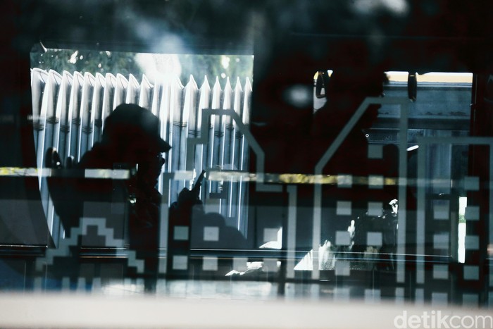 Pelayanan Busway di Terminal Pinang Ranti Kembali Normal PelayananΒ bus TransJakartaΒ reguler di Terminal Pinang Ranti, Jakarta Timur, Selasa (17/3/2020), kembali normal. Setelah sebelumnya sempat terjadi penumpukan penumpang karena pengurangan jam layanan akibat Pandemi Corona.