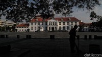 Objek wisata sejarah ini ditutup sementara oleh pemprov DKI sejak 15 Maret 2020.