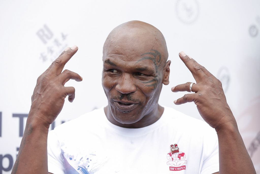 Tato di wajah sebelah kiri Mike Tyson yang terkenal