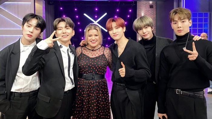 MONSTA X