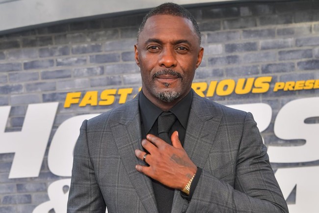 Posisi sembilan ada Idris Elba dengan skor keseluruhan 87,94% — namun ia mendapat nilai tertinggi untuk jarak matanya sebesar 98,9%. Foto: Getty Images/Dia Dipasupil