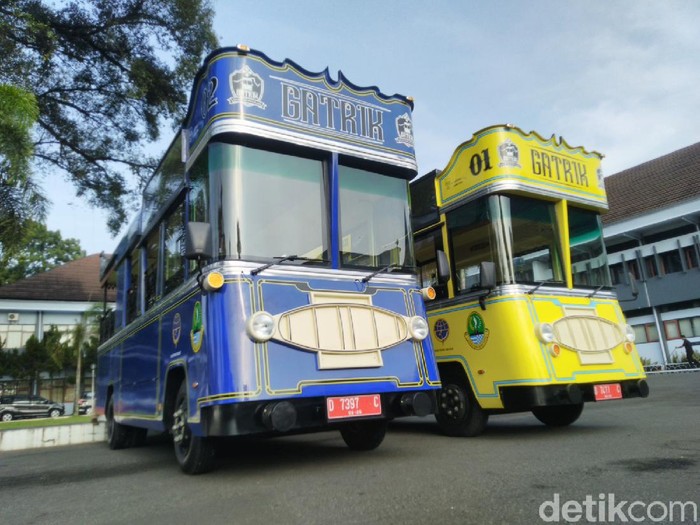 Bus wisata Gatrik di Ciamis