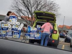 Aksi Memalukan Borong Tisu Toilet Gegara Corona Diviralkan