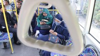 Walaupun beroperasi normal, namun terjadi penurunan jumlah penumpang.