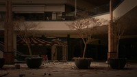 Negara superpower ini juga ternyata punya sejumlah tempat wisata yang akhirnya harus tumbang di tengah persaingan ekonomi dan teknologi. (Foto: Lincoln Mall di Matteson, Illinois oleh Seph Lawless/CNN)