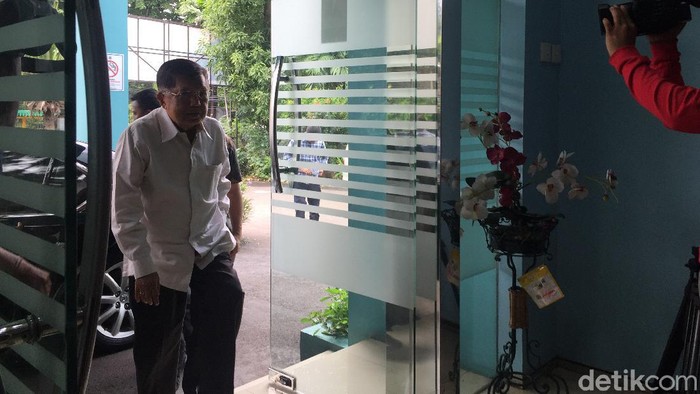 Jusuf Kalla (JK)