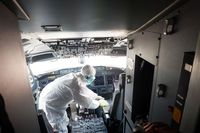 Lion Air 'Mandikan' Pesawat Pakai Disinfektan