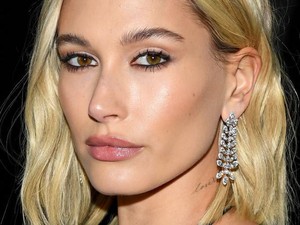 Hailey Bieber Merasa Lebih Seksi Tanpa Makeup