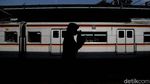 Aktivitas Penumpang KRL di Jakarta Masih Normal