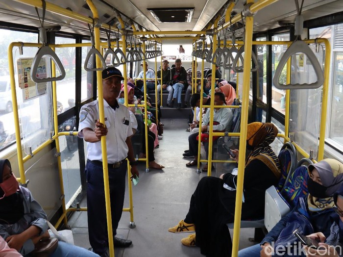 Penumpang TMB menurun drastis imbas pandemi Corona