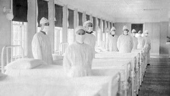 Para perawat siap merawat pasien Flu Spanyol di U.S. Naval Hospital di California. Foto: National Archives