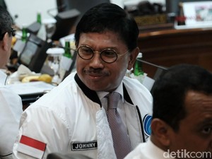 Pemerintah Lacak Pasien COVID-19 Lewat Aplikasi TraceTogether