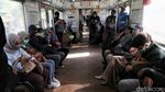 Aktivitas Penumpang KRL di Jakarta Masih Normal