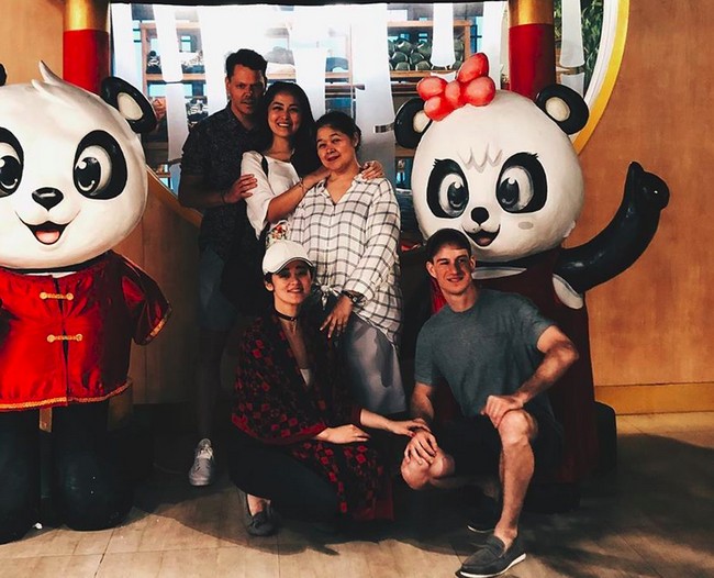 Tak cuma dengan Gracia, Jefri bahkan sudah sangat dekat dengan keluarga sang kekasih. Beberapa kali mereka menghabiskan waktu bersama. (Foto: (Intagram/Gisela Cindy)