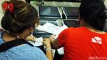 Intip Aktivitas di Samsat Pondok Gede yang Tetap Buka Layani Warga