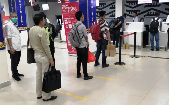 PT Angkasa Pura II (Persero) menerapkan konsep pembatasan sosial atau social distancing di bandara-bandara yang dikelola. Hal ini guna mencegah penularan COVID-19.