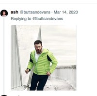 Sejumlah netizen membuat meme yang membandingkan, seperti apa jika selebriti jadi produk hand sanitizer. Netizen dengan akun @buttsandevans ini membuat meme ketika Chris Evans jadi hand sanitizer merek Dettol. Foto: Twitter