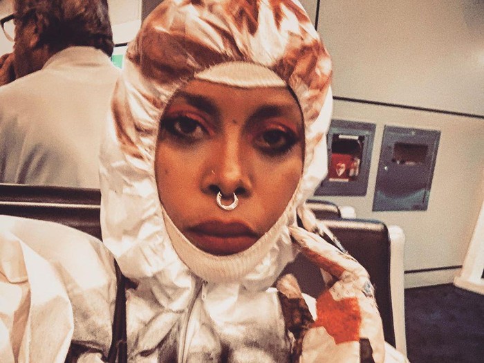 Baju Hazmat LV Erykah Badu Baju Hazmat LV Erykah Badu