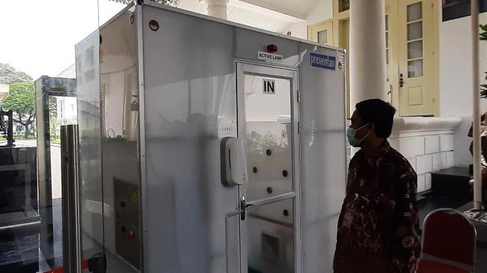 Bilik disinfektan di Istana Presiden RI