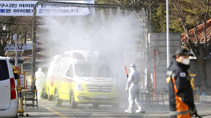 Korsel jadi salah satu negara dengan jumlah kasus virus Corona yang tinggi di luar China. Langkah apa saja yang diambil Korsel untuk cegah penyebaran COVID-19?
