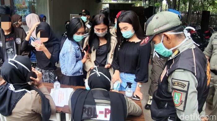 Satpol PP Sukabumi jaring sejumlah pelajar