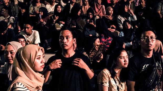 Menparekraf Imbau Industri Pariwisata Membatasi Kegiatan