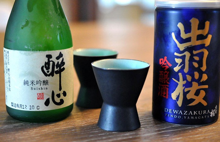 Jalani Masa Isolasi, Orang Jepang Minum Bareng Secara Online
