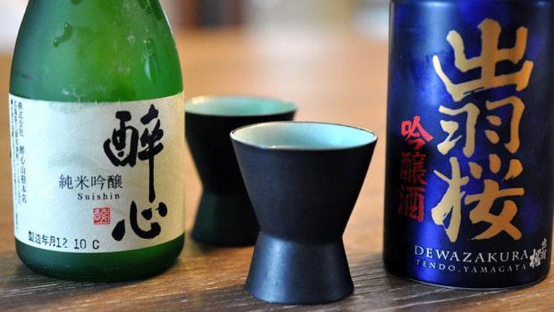 minum sake