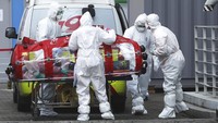 Berbagai langkah pencegahan dan penanggulangan virus Corona yang secara masif dilakukan di Korea Selatan itu pun berdampak pada laporan kasus baru virus Corona di Negeri Ginseng. Hingga Selasa (17/3) Otoritas Korsel melaporkan 84 kasus baru virus Corona. Ini berarti sudah tiga hari berturut-turut Korsel melaporkan jumlah kasus baru di bawah 100 kasus dalam sehari. Jumlah orang yang sembuh dari COVID-19 di negara tersebut pun terus bertambah. Foto: AP/Shin Joon-hee